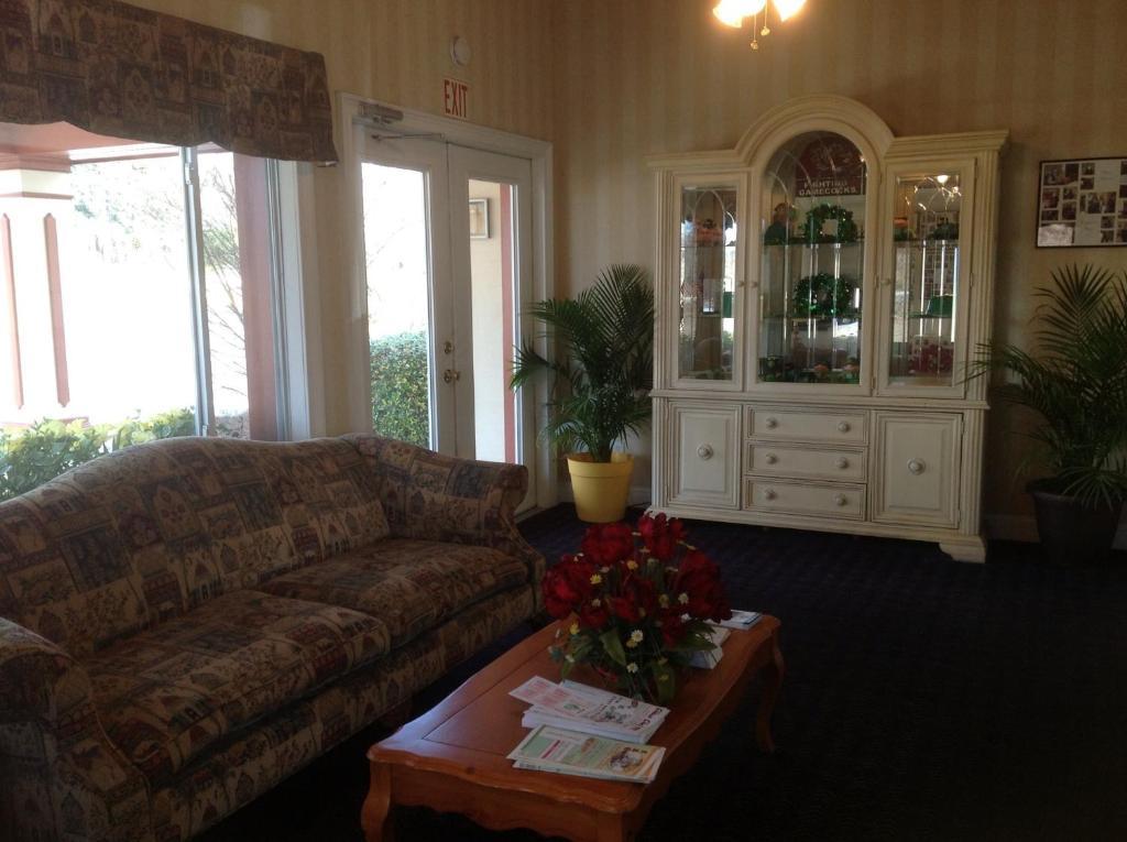 Knights Inn - Cayce Extérieur photo