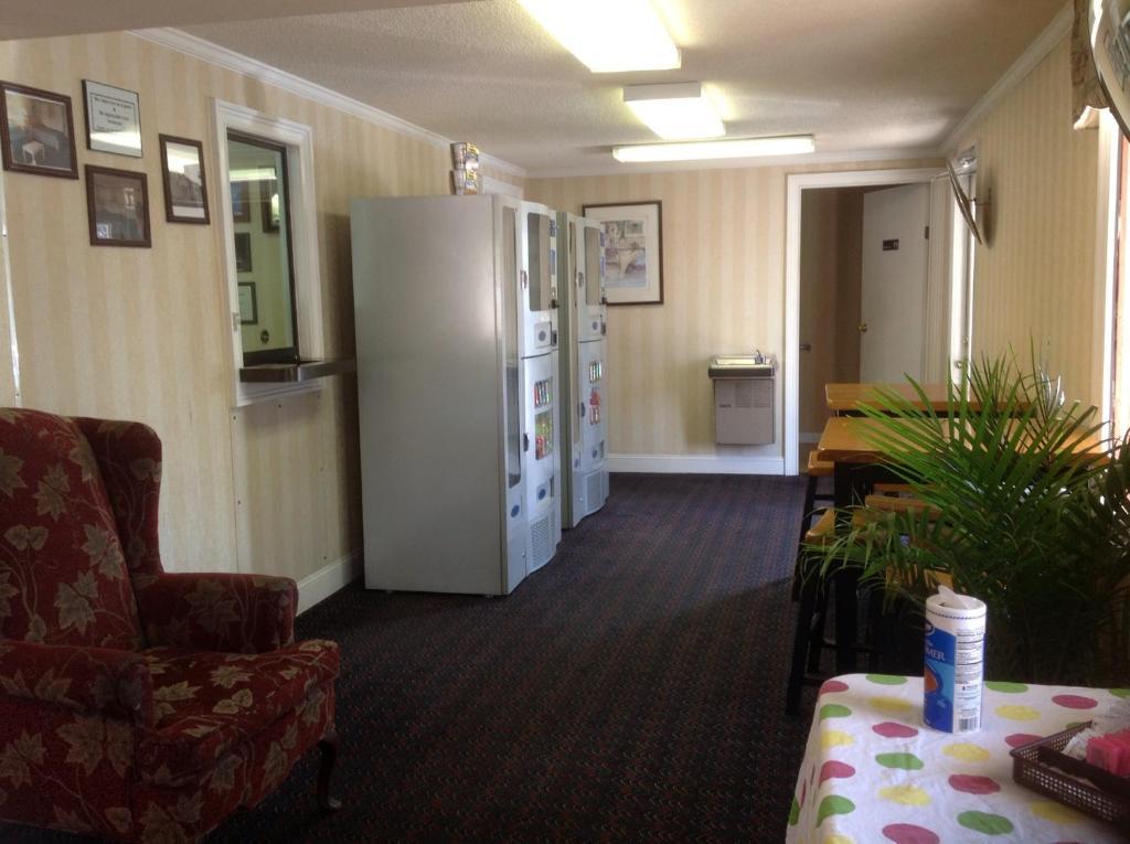 Knights Inn - Cayce Extérieur photo
