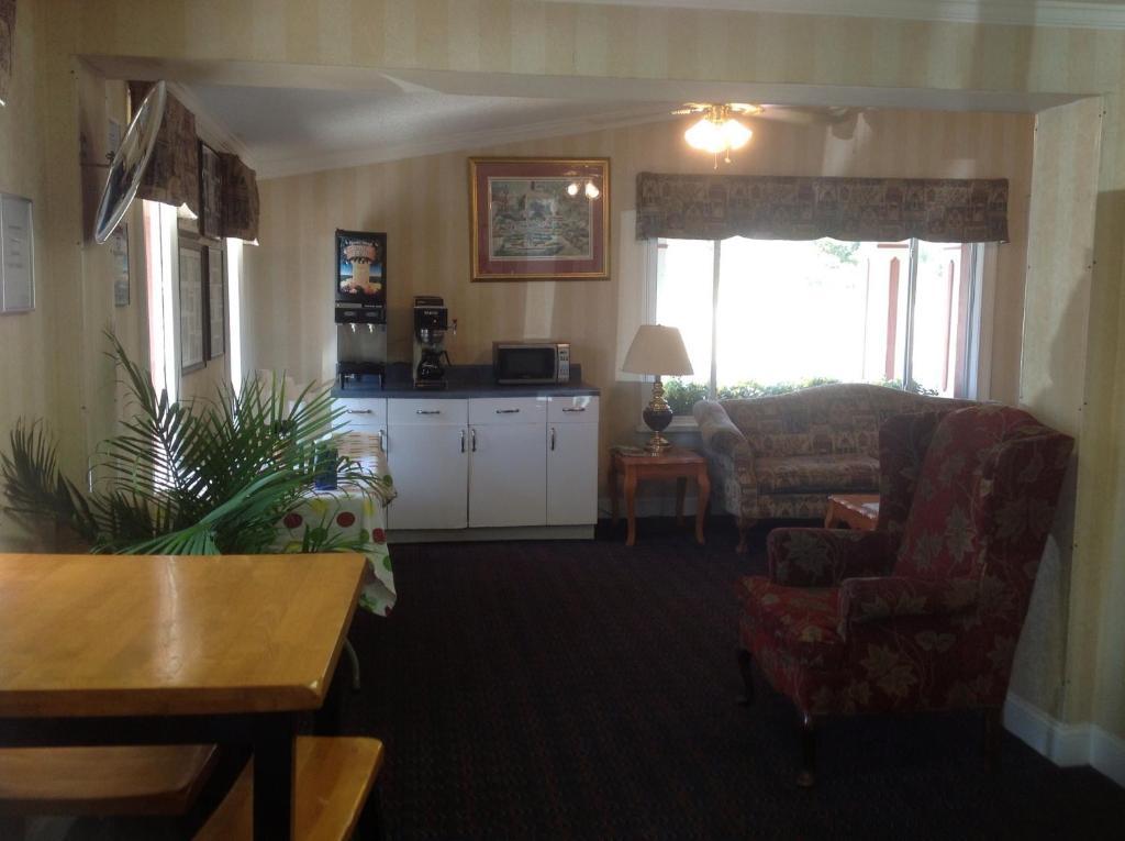 Knights Inn - Cayce Extérieur photo